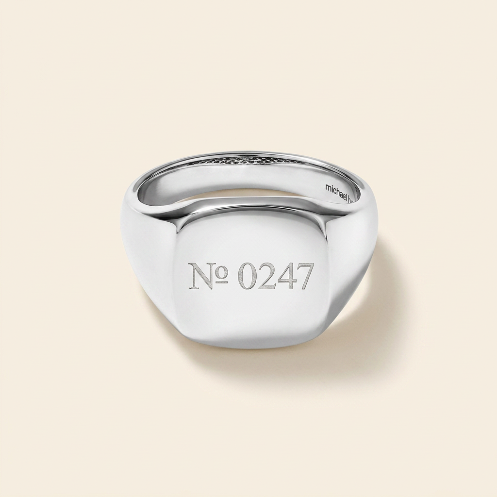Signet Bond ring in platinum with engraved bond number