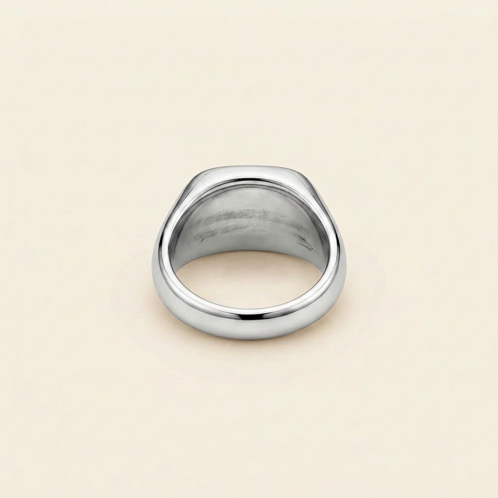 Signet Bond ring in platinum, side angle